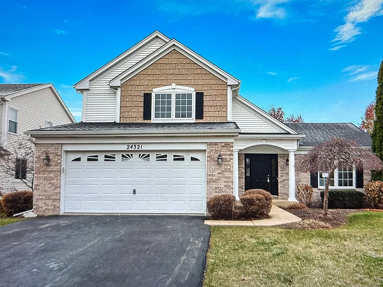 24321 Hemlock Dr — Photo 1