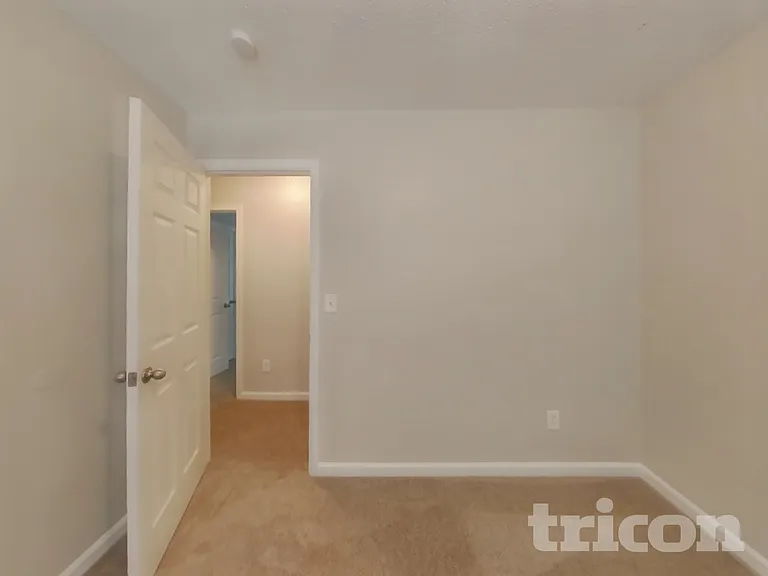 204 Campbell Dr — Photo 13
