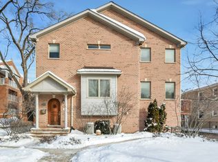 463 Summit Ave APT A, Park Ridge, IL 60068