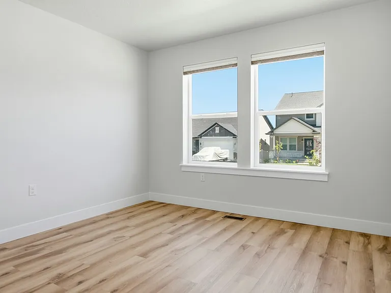 617 N Bennedict Dr — Photo 9
