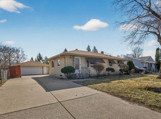 2724 McKnight Rd N, North Saint Paul, MN 55109