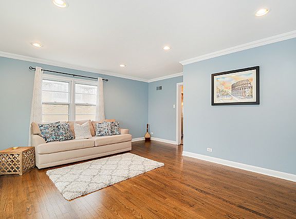 3rd image of 270 N Berteau Ave
