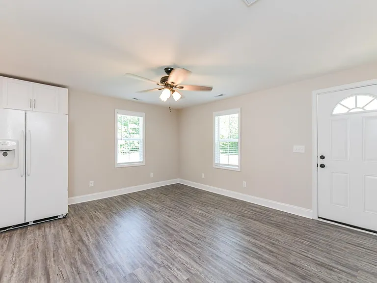 758 Tigler Ct — Photo 9