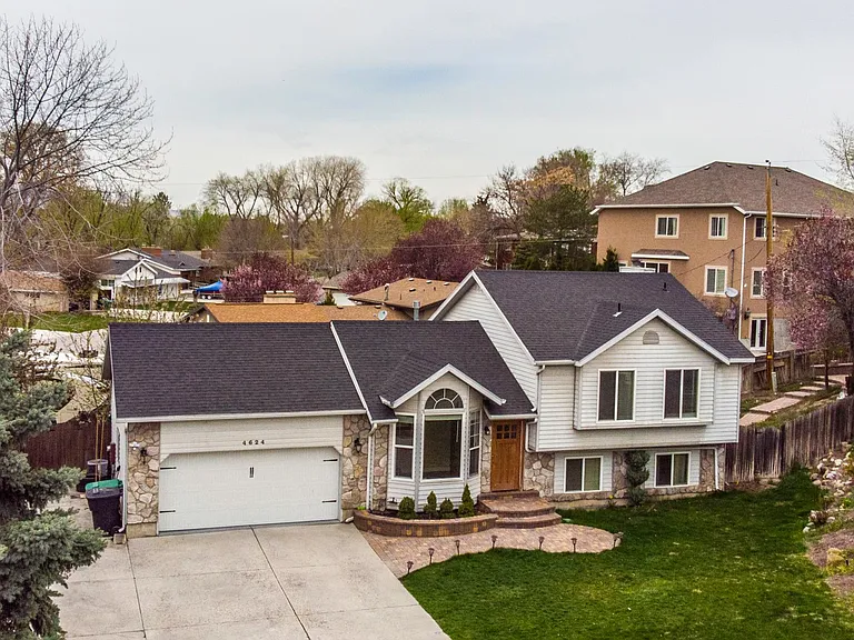 4624 S Quiet Cir — Photo 1