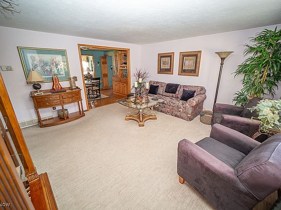 3rd image of 775 W Martin Ave