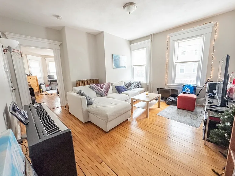 107 Columbia St #1 — Photo 4