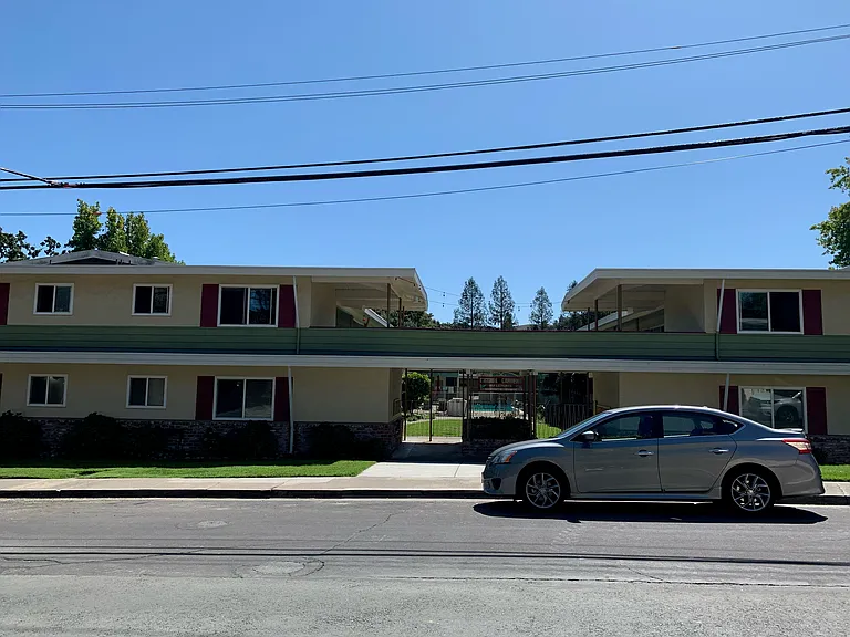 Brook Garden Apartments — Photo 6