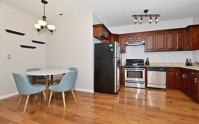 Sold by Verdel Real Estate | media 4