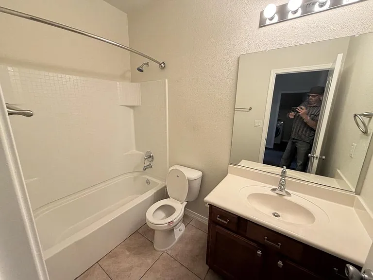 1005 El Paseo St NW — Photo 12