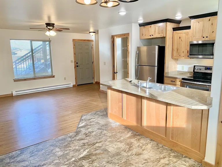195 Silsbee Ave #2 — Photo 2