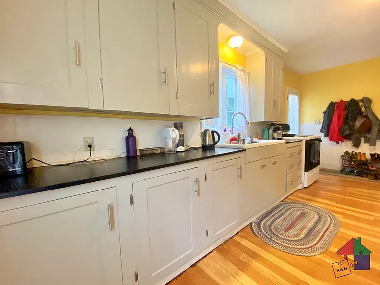 110 Northfield St #4 — Photo 1