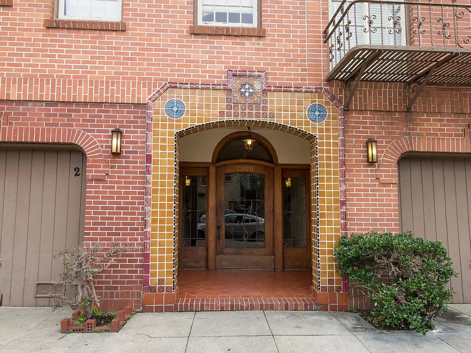 Building Photo 3