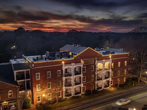 262 W Washington St, Madison, GA 30650