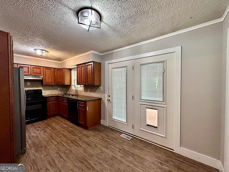 197 Rock Garden Ter NW — Photo 12
