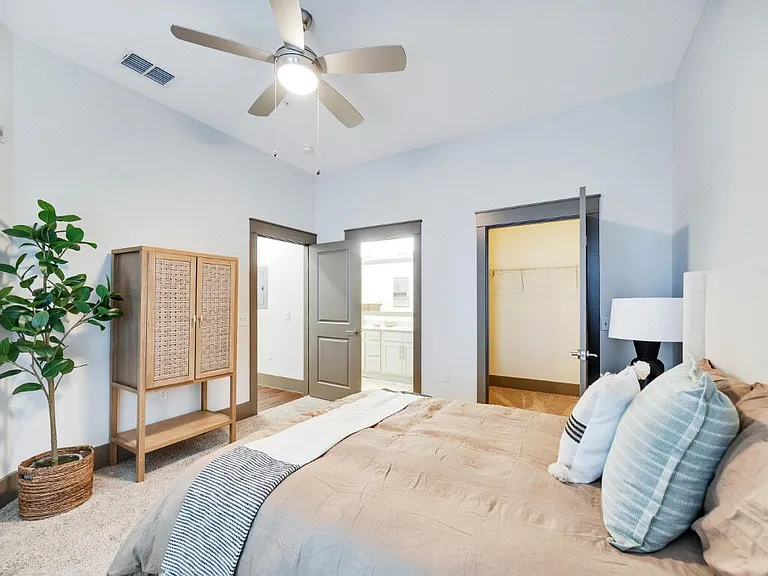 Varela Westshore Apartments — Photo 37