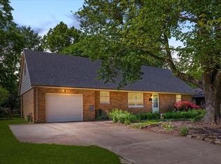 401 W Evergreen Ct, Urbana, IL