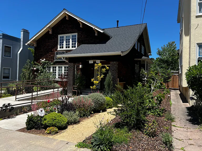 2521 Ashby Ave — Photo 1