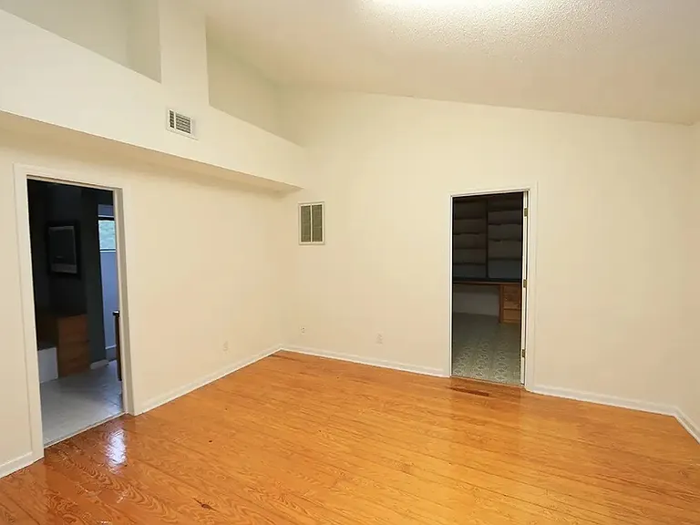 505 Fostoria Ct — Photo 23