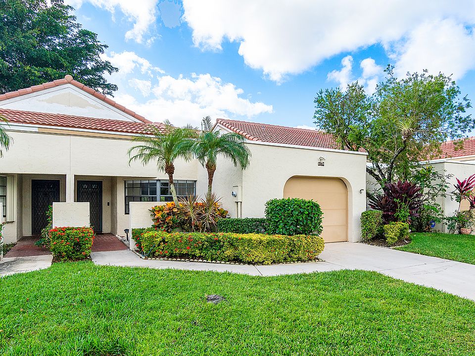 1st image of 5794 Parkwalk Cir W