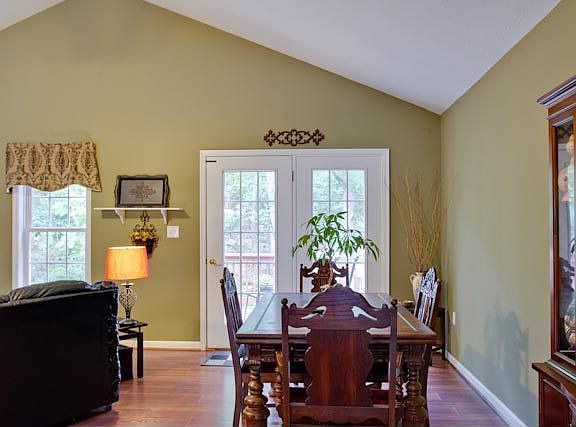 4th image of 246 Inglewood Ct