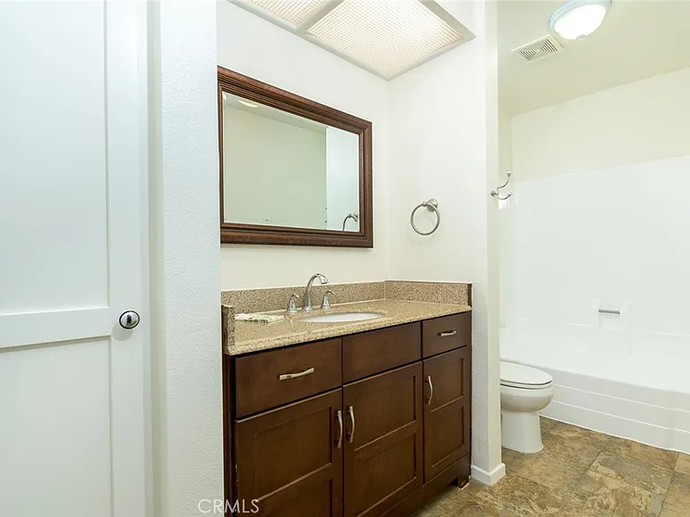 241 N Kenwood St #2 — Photo 12