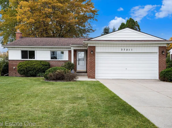 37211 Alper Dr, Sterling Heights, MI 48312