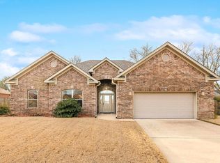 2513 Durango Dr, Benton, AR 72019