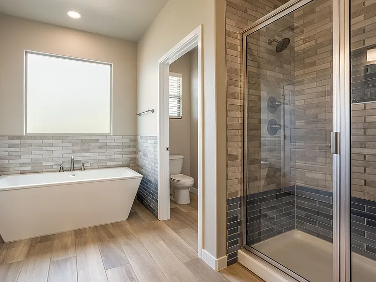 7701 Majesty Ct NW — Photo 11