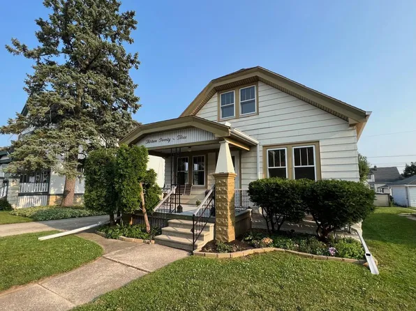 1323 Menomonee AVENUE, South Milwaukee, WI 53172