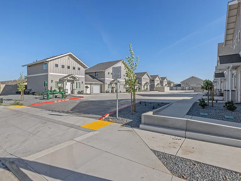 1363 W Grangeville Blvd — Photo 5