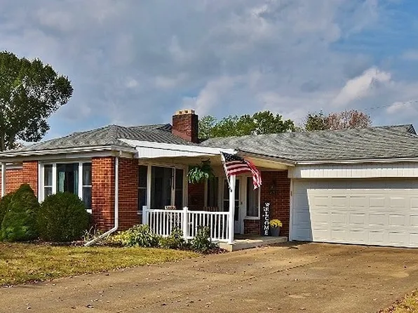 671 Orchard Ave NW, New Philadelphia, OH 44663