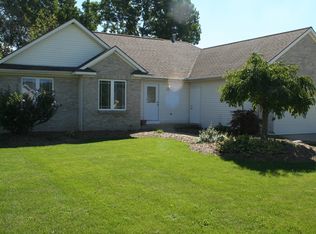 852 Sunrise Ct NW, Grand Rapids, MI 49534