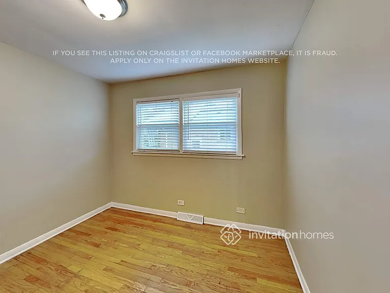 10111 S 53rd Ave — Photo 9
