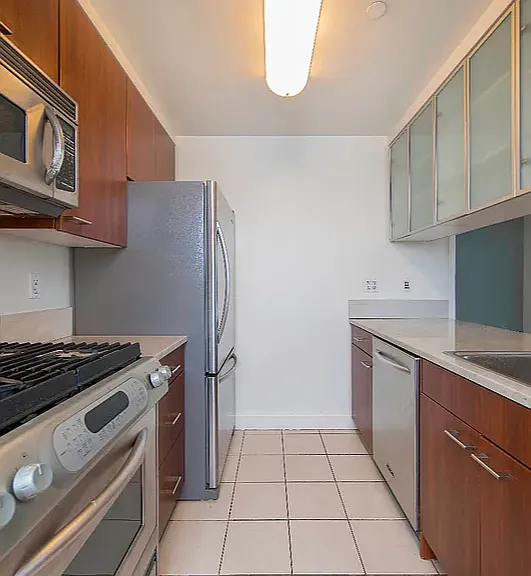 215 E 96th St #25A — Photo 4