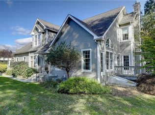 14 Seal Island Rd, Bristol, RI 02809