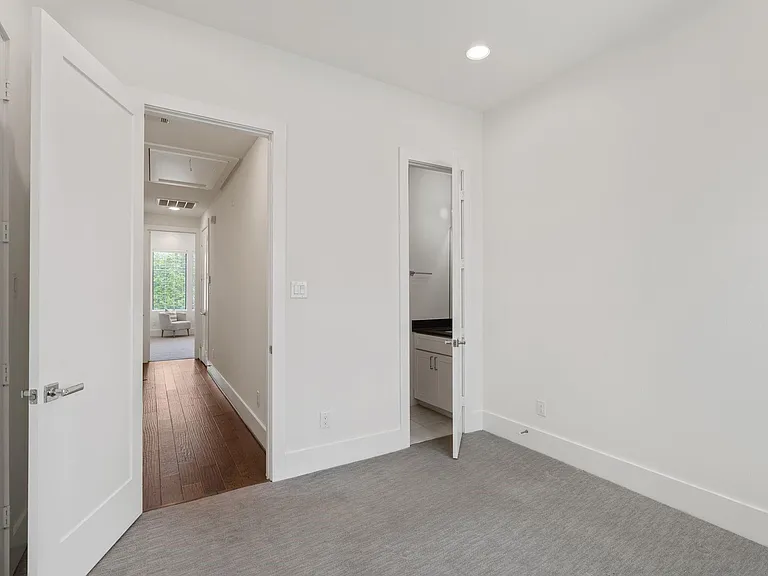 5713 Larkin St #A — Photo 25