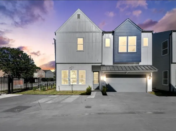 8904 Sunshine Laverne Ln, Houston, TX 77080