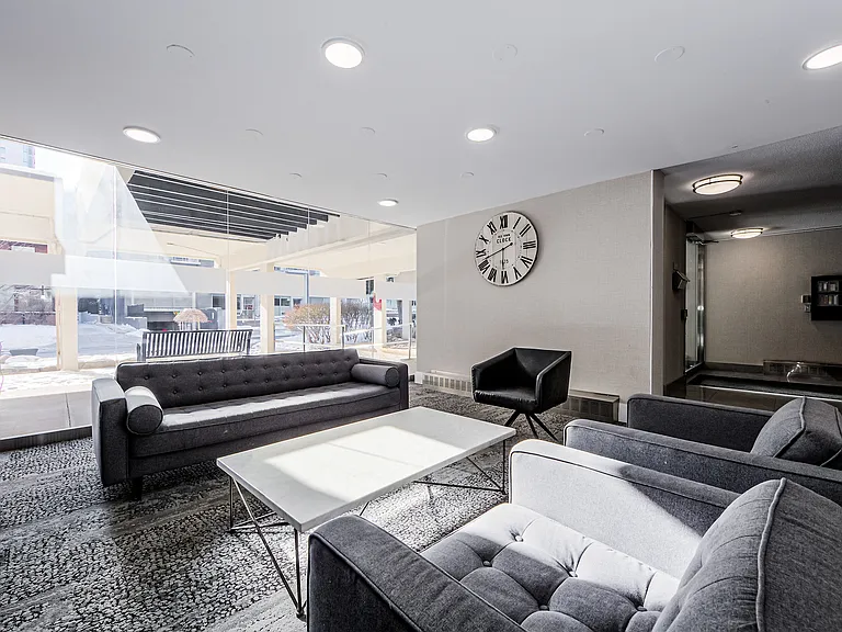110 Erskine Ave — Photo 8