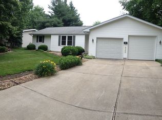 417 S Curtis St, Edinburg, IL