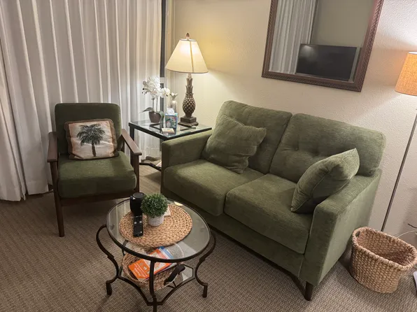 2211 Ala Wai Blvd, Honolulu, HI
