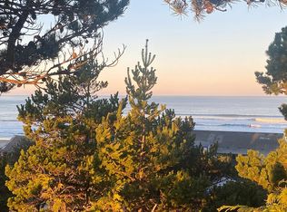 565 SW Fleet Ave, Lincoln City, OR 97367