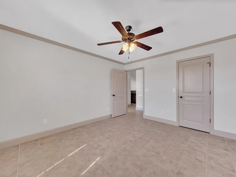 HILLRISE APARTMENTS — Photo 42
