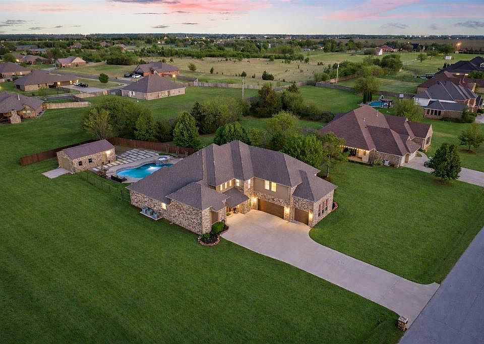 1st image of 21142 Highlander Ridge Dr