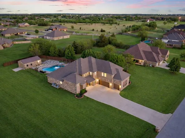 21142 Highlander Ridge Dr, Edmond, OK 73012