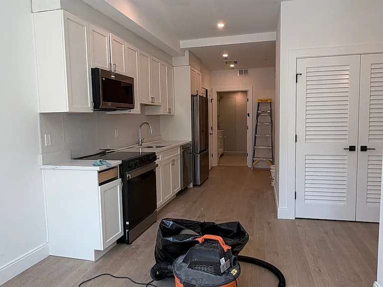 1439 Tremont St #1A — Photo 6