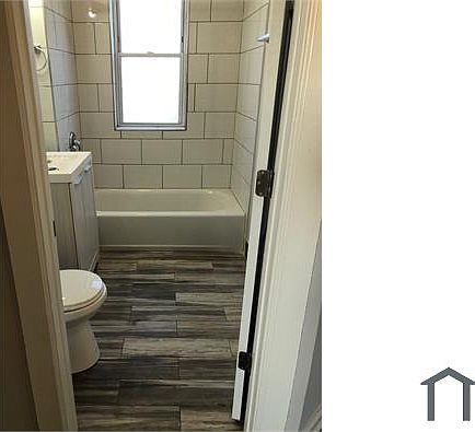 4th image of 854 N Lawndale Ave #2