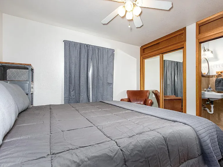 4662 Eliot St — Photo 7