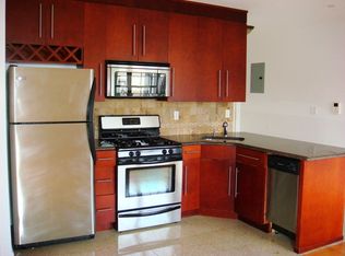 3027 30th St APT 4C, Long Island City, NY 11102