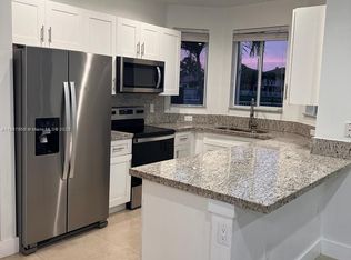 15441 SW 11th Ter, Miami, FL 33194