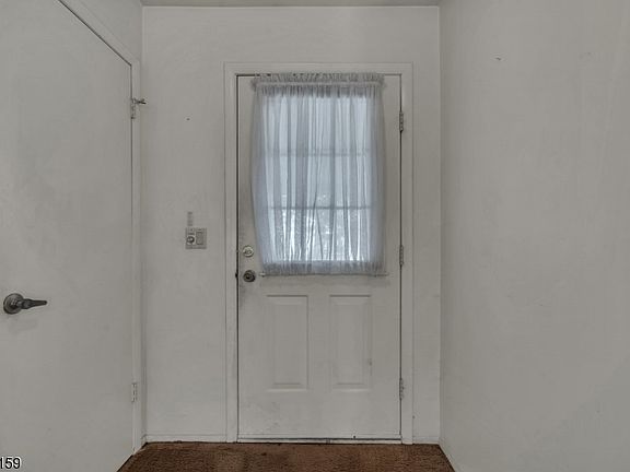 4th image of 51 Canterbury Dr